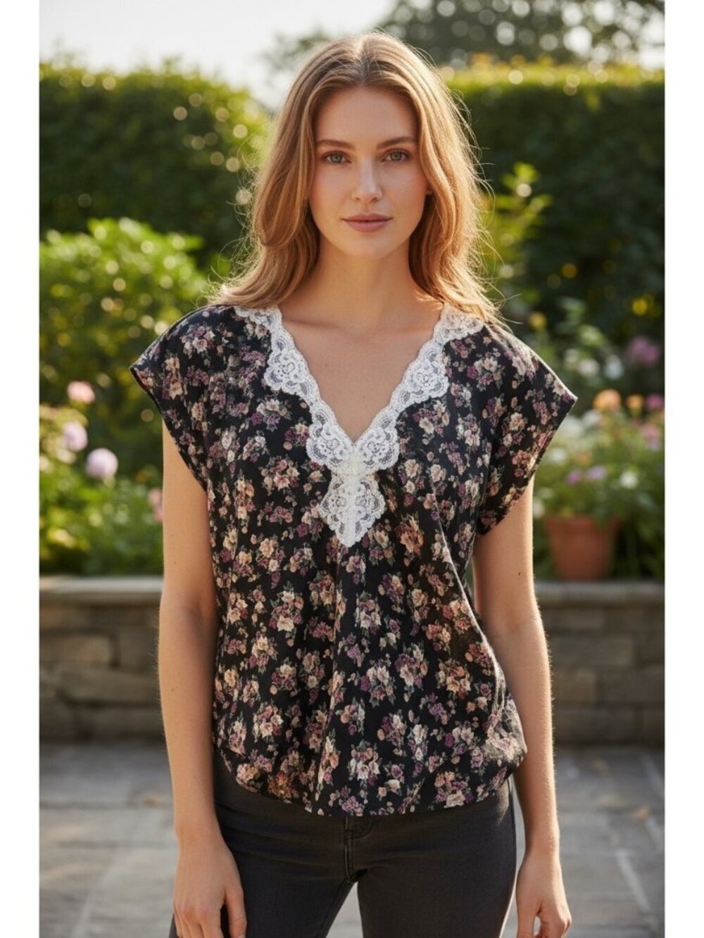 Vintage Cachet Black Floral Lace Trim Blouse Women's Small Romantic Cottagecore